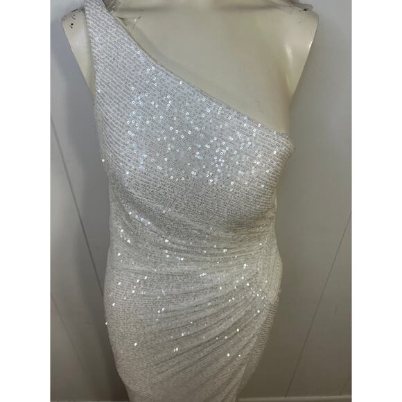 La Femme One-Shoulder Long Sequin Prom Dress 29962 in White Size 10. NWOT - Picture 4 of 10